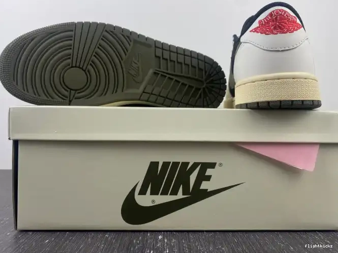 Air Low x DZ4137-106 WMNS Jordan 1 Scott Olive Travis OG 0705